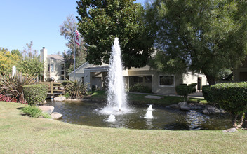 Edgewater Condominiums in Bakersfield, CA - Building Photo - Building Photo