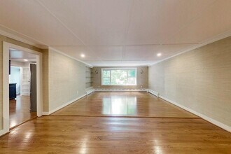 4 Harrison Ln in Newport, RI - Foto de edificio - Building Photo