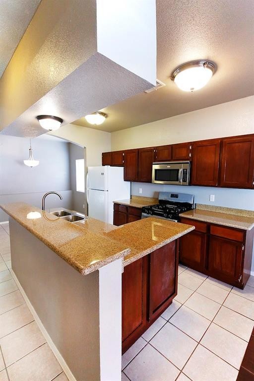 10132 Dyer St in El Paso, TX - Building Photo - Building Photo