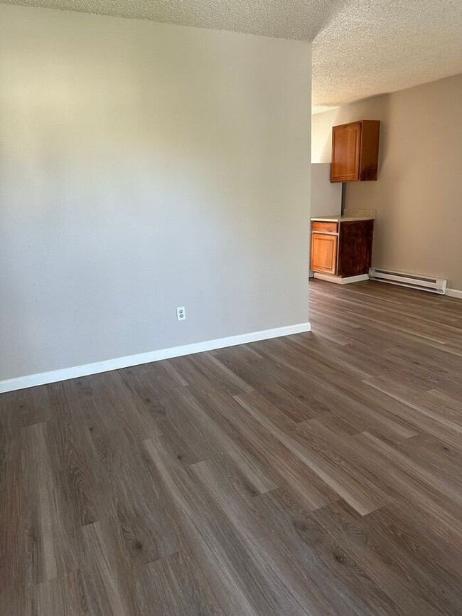 516 11th St in Sparks, NV - Building Photo - Building Photo