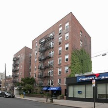 1720 E 13th St in Brooklyn, NY - Foto de edificio - Building Photo