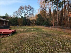 1303 Middle Rd in Fayetteville, NC - Building Photo - Building Photo