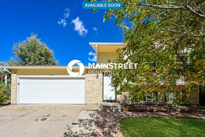 4275 S Halifax Way in Aurora, CO - Building Photo