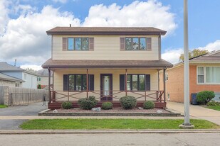 5907 W 89th St in Oak Lawn, IL - Building Photo