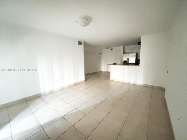 15460 SW 284th St in Homestead, FL - Foto de edificio - Building Photo