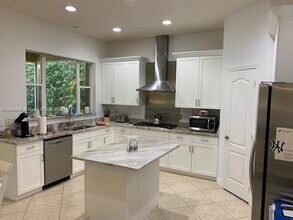 547 Rookery Pl in Jupiter, FL - Building Photo - Building Photo