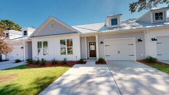 84 Racquet Club Dr in Pawleys Island, SC - Building Photo