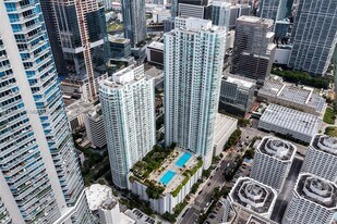 951 Brickell Ave, Unit 801 in Miami, FL - Building Photo
