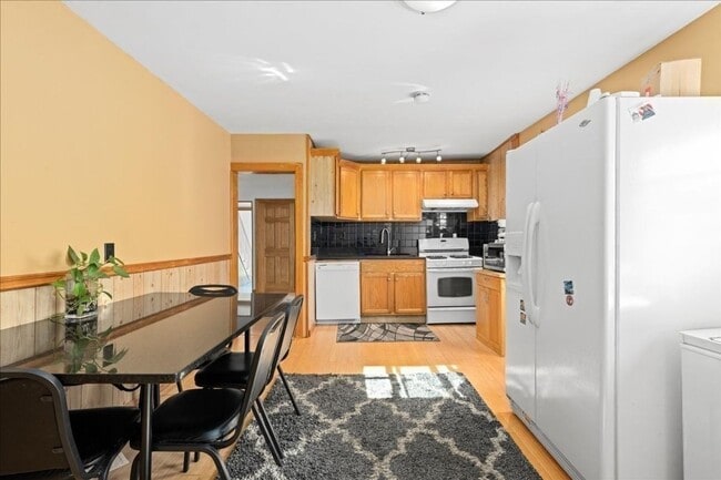 19 Orient St in Worcester, MA - Building Photo - Building Photo