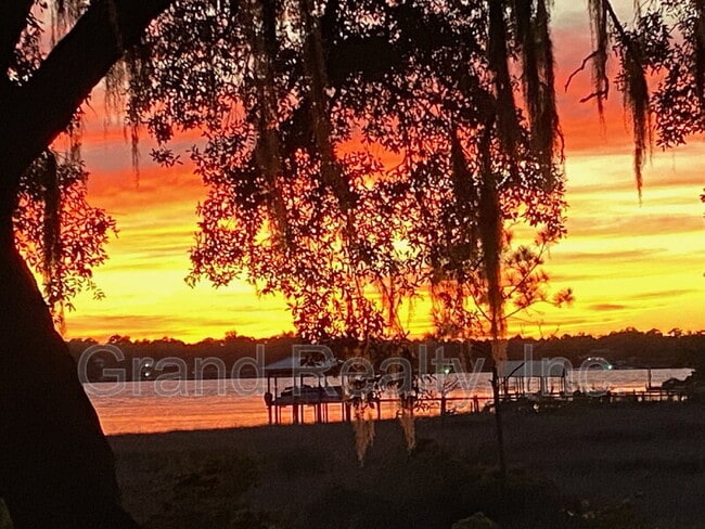 7401 Bernadette Dr in Navarre, FL - Building Photo - Building Photo