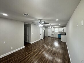 301 Doyle St in Warner Robins, GA - Building Photo - Building Photo