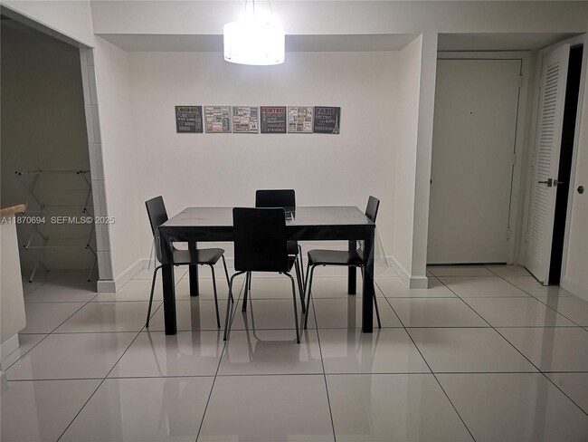 property at 959 SE 2nd Ave