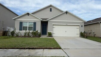 1583 Barberry Dr in Kissimmee, FL - Building Photo