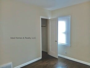 2409 Maryland Ave in Flint, MI - Building Photo - Building Photo