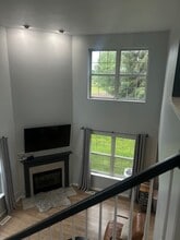3021 Serenity Ln in Naperville, IL - Foto de edificio - Building Photo