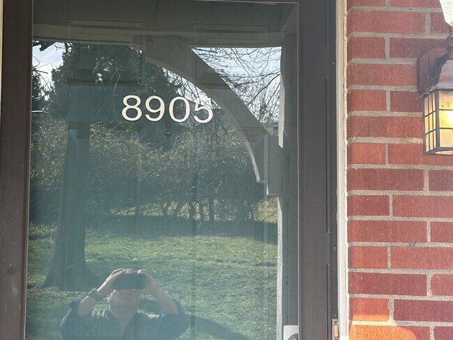 8905 S Swan Cir, Unit 8905 Swan Cir in St. Louis, MO - Building Photo - Building Photo