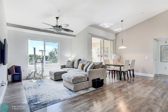 property at 224 Villa Cir