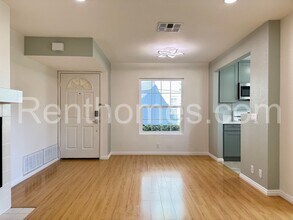 10750 Aderman Ave in San Diego, CA - Building Photo - Building Photo