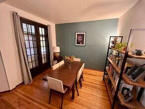 906 N Oakley Blvd, Unit #1 in Chicago, IL - Building Photo - Building Photo