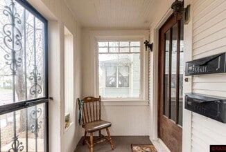 207 Van Brunt St, Unit 2 in Mankato, MN - Foto de edificio - Building Photo