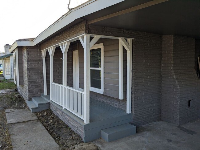 514 Corydon Dr in Huffman, TX - Building Photo - Building Photo