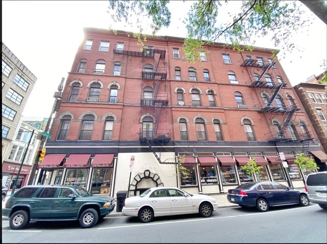 701 Chestnut St, Unit 4R in Philadelphia, PA - Building Photo - Building Photo