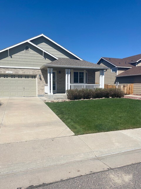 14607 High St in Thornton, CO - Foto de edificio