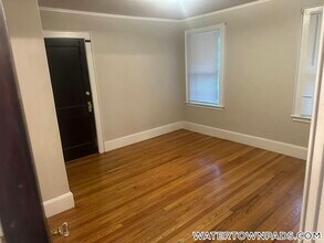 93 Hillside Rd in Watertown, MA - Building Photo - Building Photo