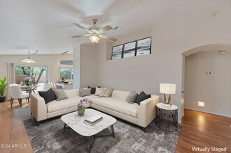 4911 W Wickieup Ln in Glendale, AZ - Building Photo - Building Photo