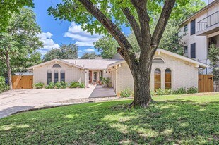 3004 Maywood Cir in Austin, TX - Building Photo