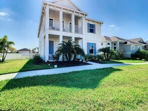 3706 Front Park Dr in Wesley Chapel, FL - Building Photo - Building Photo