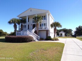 42 Harbor Village Terrace, Unit 2S in Hampstead, NC - Building Photo