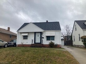 3001 Marmore Ave in Parma, OH - Building Photo