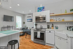2049 E Hagert St in Philadelphia, PA - Building Photo
