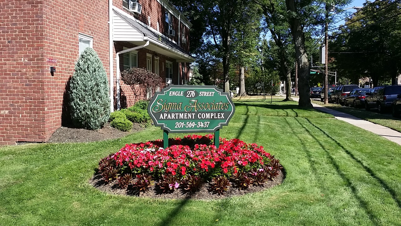 Sigma Apartments in Englewood, NJ - Foto de edificio