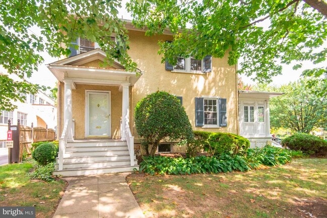 property at 3805 Shepherd St