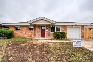 2828 SW 83rd St in Oklahoma City, OK - Building Photo