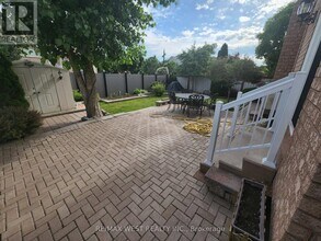 379 Sonoma Blvd in Vaughan, ON - Building Photo - Building Photo