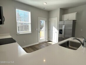 300 N Atlantic Ave in Wilmington, NC - Building Photo - Building Photo