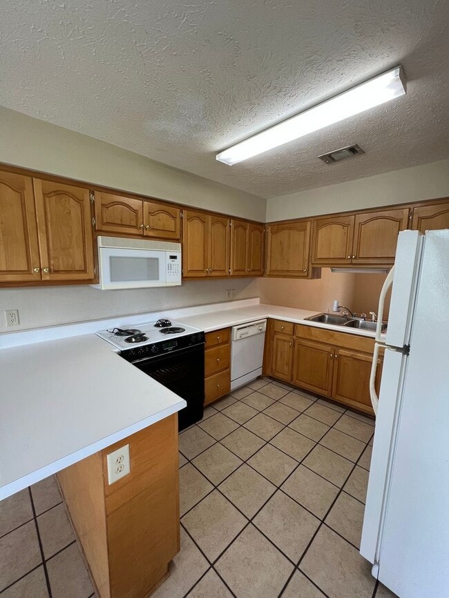 448 E Veterans Blvd in Auburn, AL - Building Photo - Building Photo