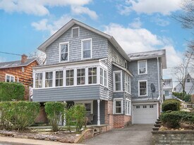 339 Glen Ave in Sea Cliff, NY - Building Photo