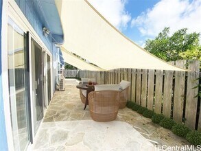 572 Keolu Dr in Kailua, HI - Foto de edificio - Building Photo