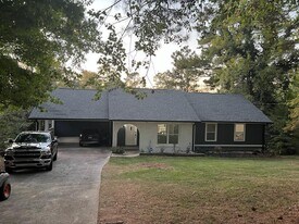 2941 Rock Bridge Rd NE in Marietta, GA - Building Photo