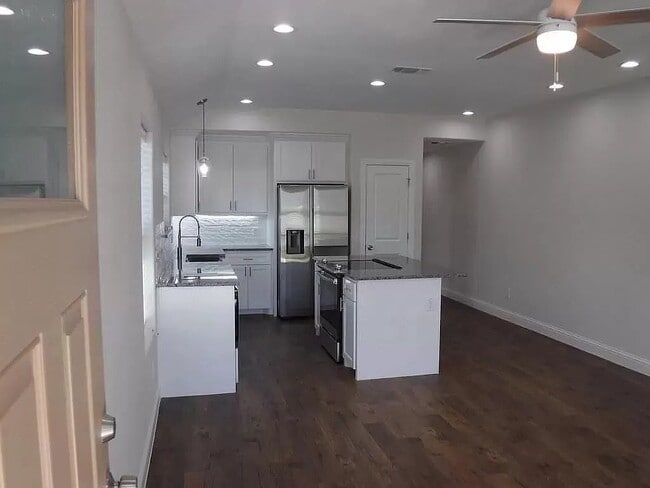 810 N Broughton St, Unit 812 in Sherman, TX - Building Photo - Building Photo