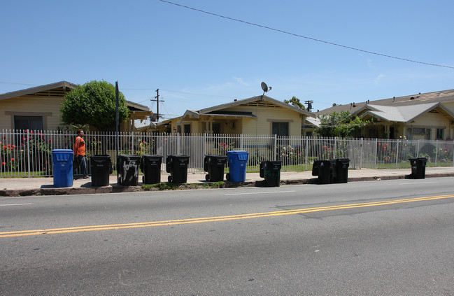 1064 N Normandie Ave in Los Angeles, CA - Building Photo - Building Photo