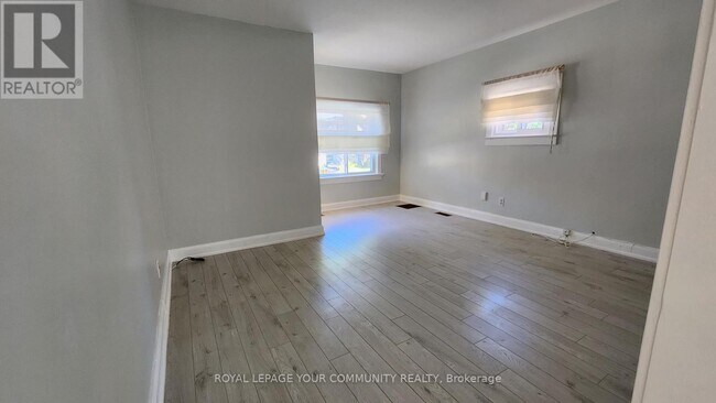 207 Olive Ave in Toronto, ON - Building Photo - Building Photo