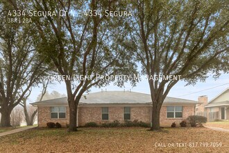 4334 Segura Ct N-Unit -4334 Segura in Fort Worth, TX - Foto de edificio - Building Photo