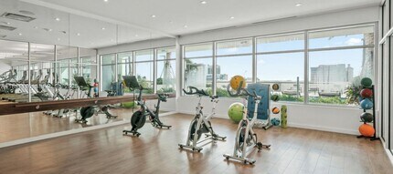 591 Evernia St in West Palm Beach, FL - Foto de edificio - Building Photo