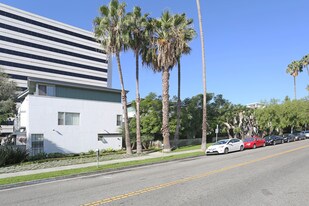1124-1144 5th St in Santa Monica, CA - Building Photo