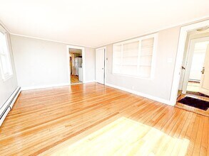75 Dorchester St in Quincy, MA - Building Photo - Building Photo